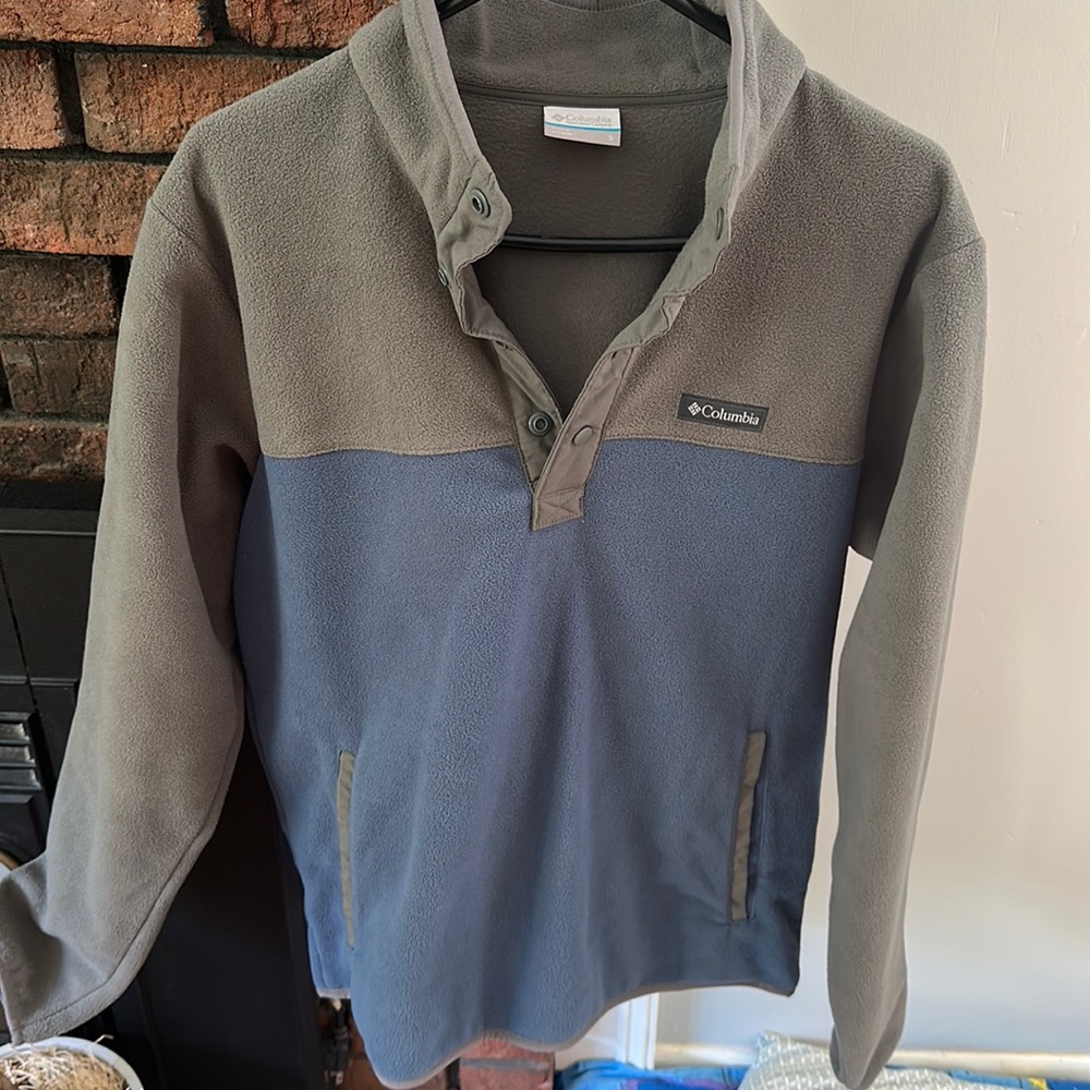 Columbia pullover